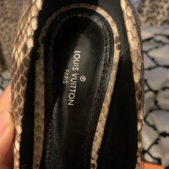 Louis Vuitton exotic skin heels - Picture 5 of 8
